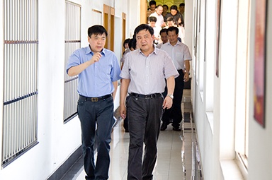 2012年7月5日，時(shí)任嘉興市委書記李衛(wèi)寧一行調(diào)研公司黨建工作
